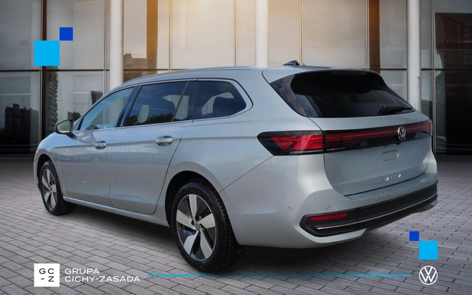 Volkswagen Passat cena 190500 przebieg: 10, rok produkcji 2024 z Piła małe 704